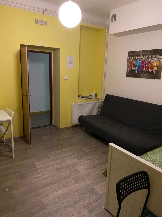 Auberge de jeunesse Easy Housing à Prague Extérieur photo